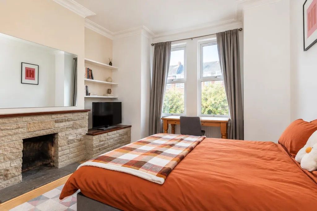 6 bedroom terraced house for rent