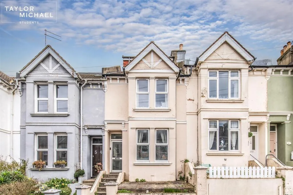 6 bedroom terraced house for rent
