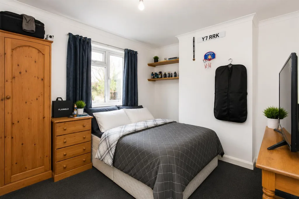 5 bedroom terraced house for rent
