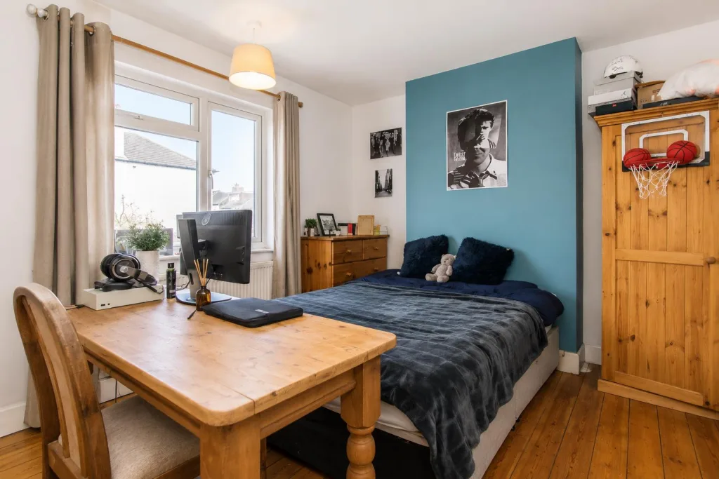 5 bedroom terraced house for rent