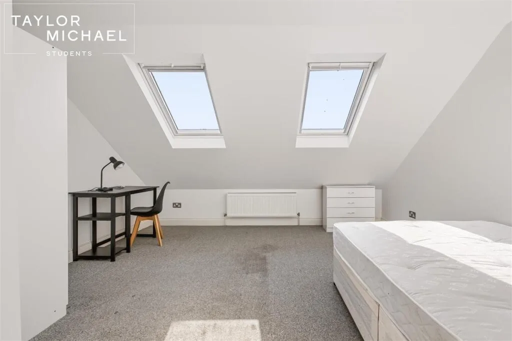 5 bedroom terraced house for rent