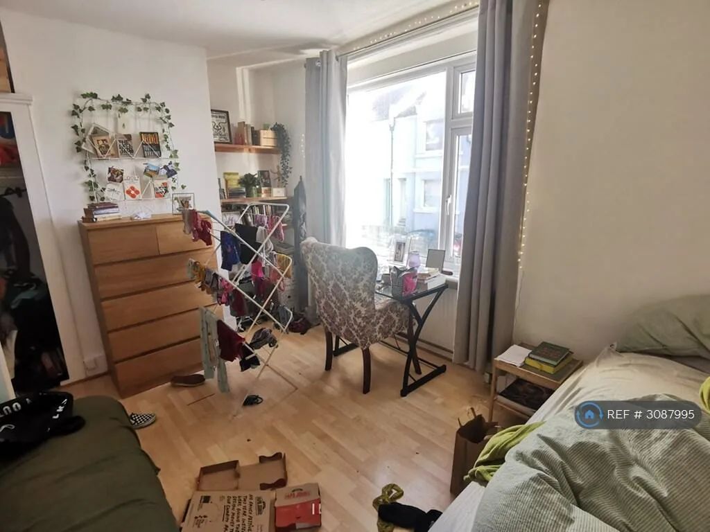 6 bedroom terraced house for rent