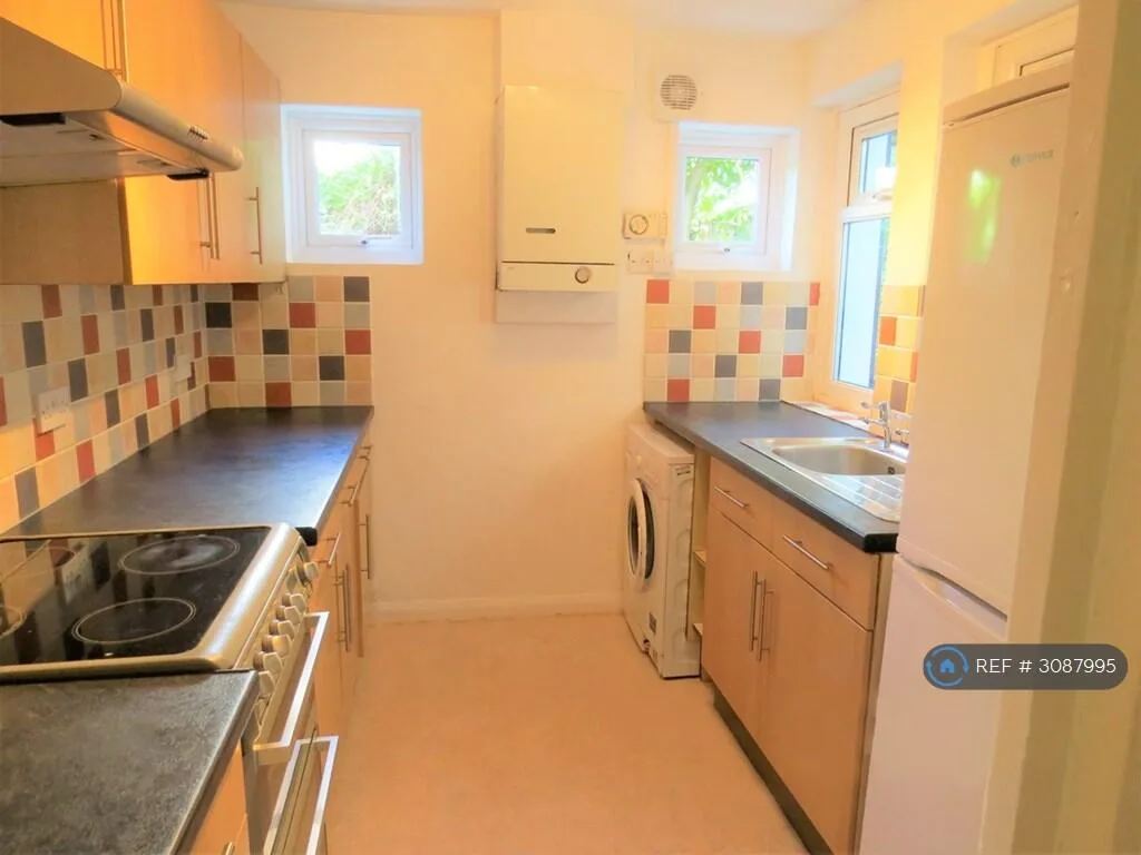 6 bedroom terraced house for rent