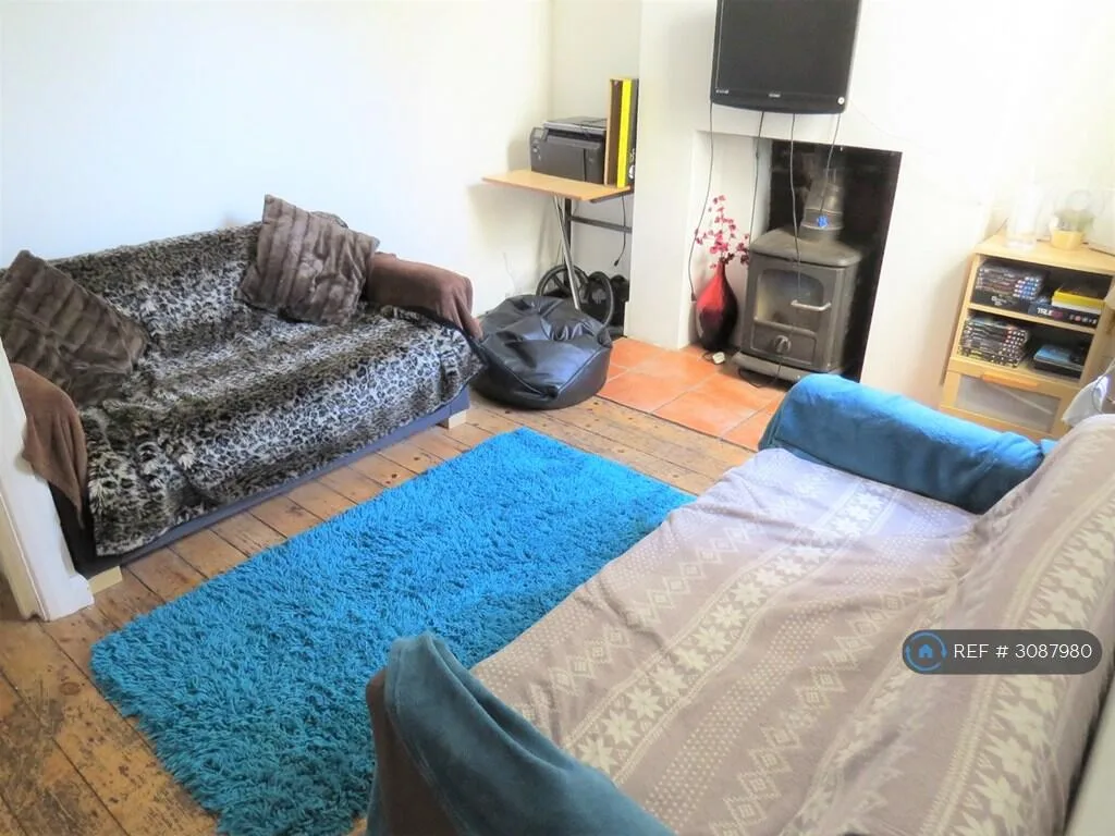 6 bedroom terraced house for rent