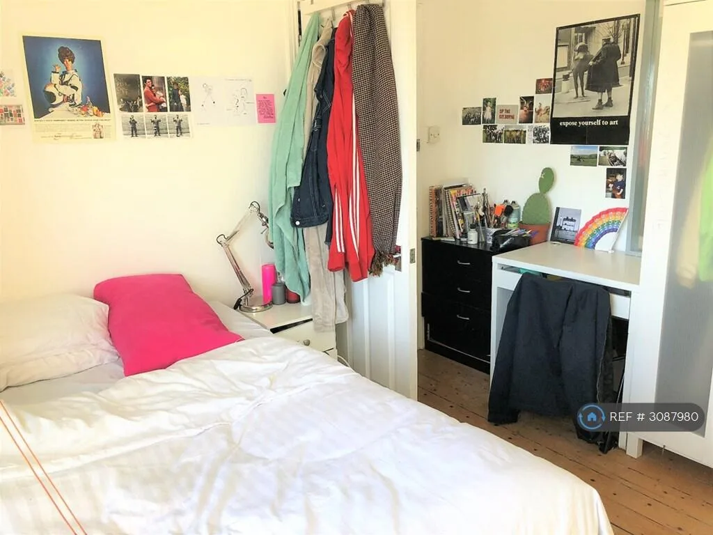 6 bedroom terraced house for rent