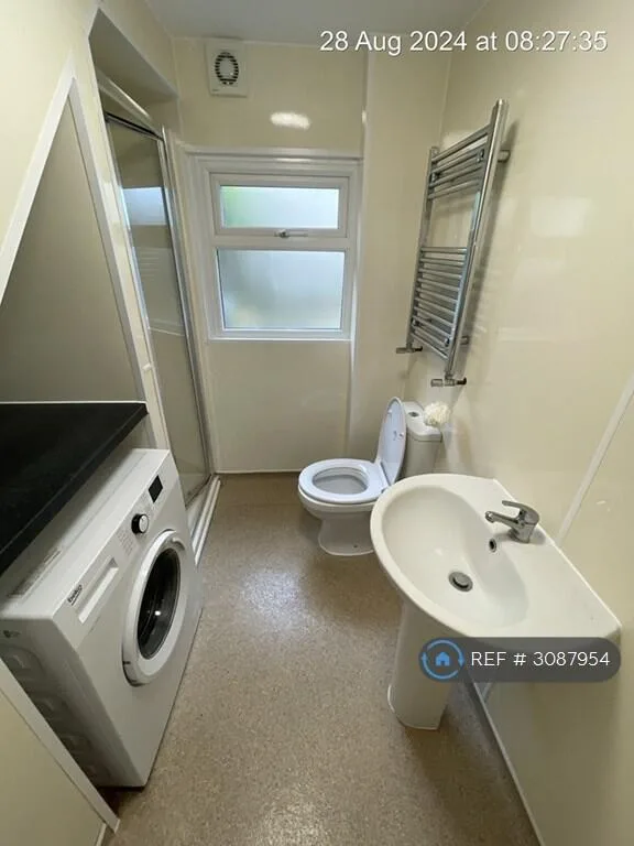 6 bedroom terraced house for rent