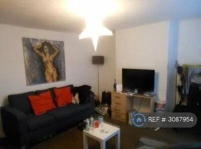 6 bedroom terraced house for rent