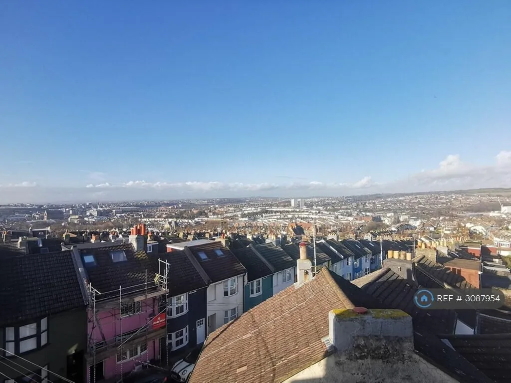 6 bedroom terraced house for rent