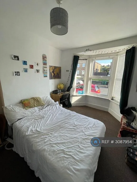 6 bedroom terraced house for rent