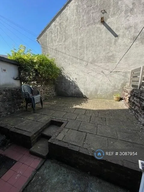 6 bedroom terraced house for rent