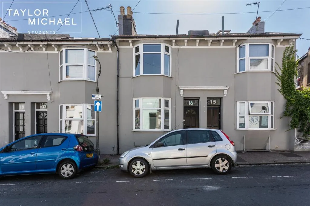 6 bedroom terraced house for rent