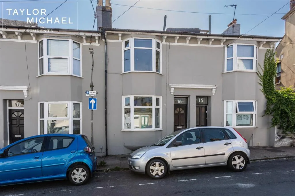 6 bedroom terraced house for rent