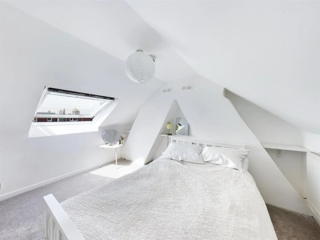 6 bedroom terraced house for rent