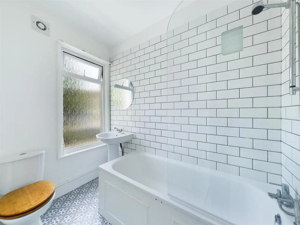 6 bedroom terraced house for rent