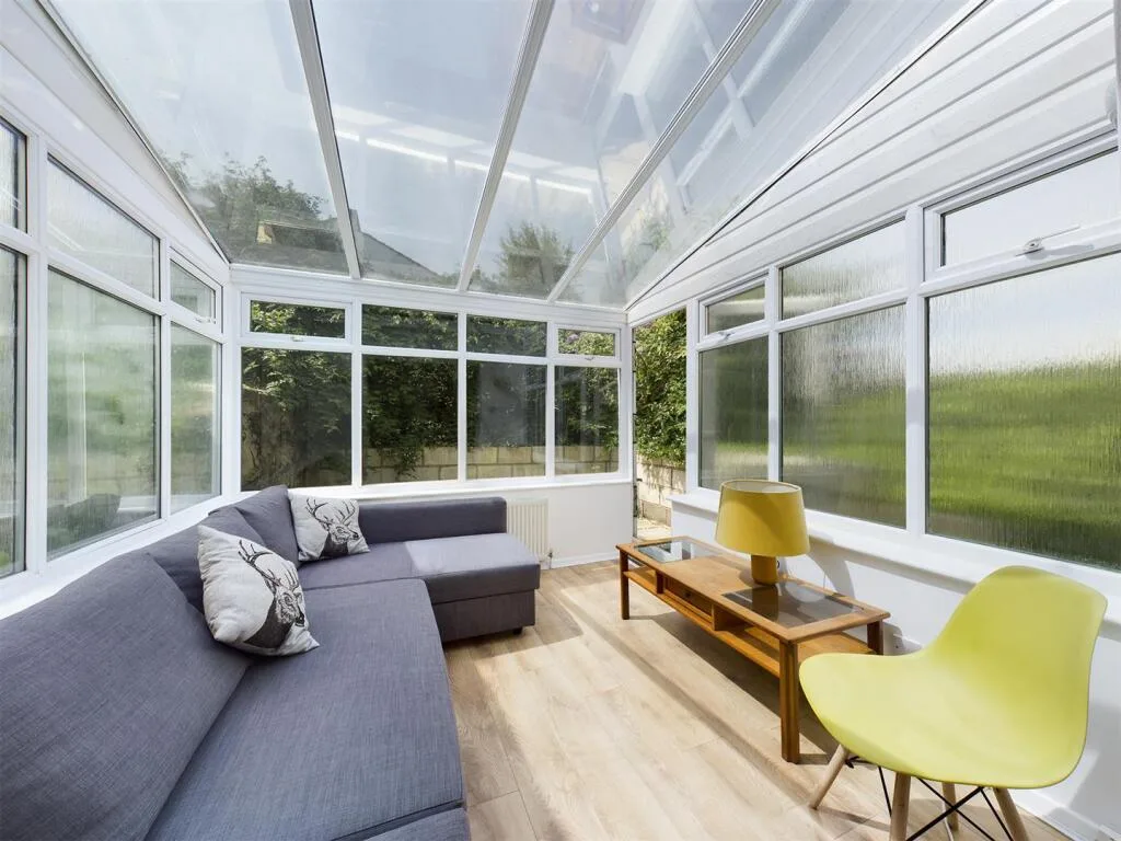 6 bedroom terraced house for rent