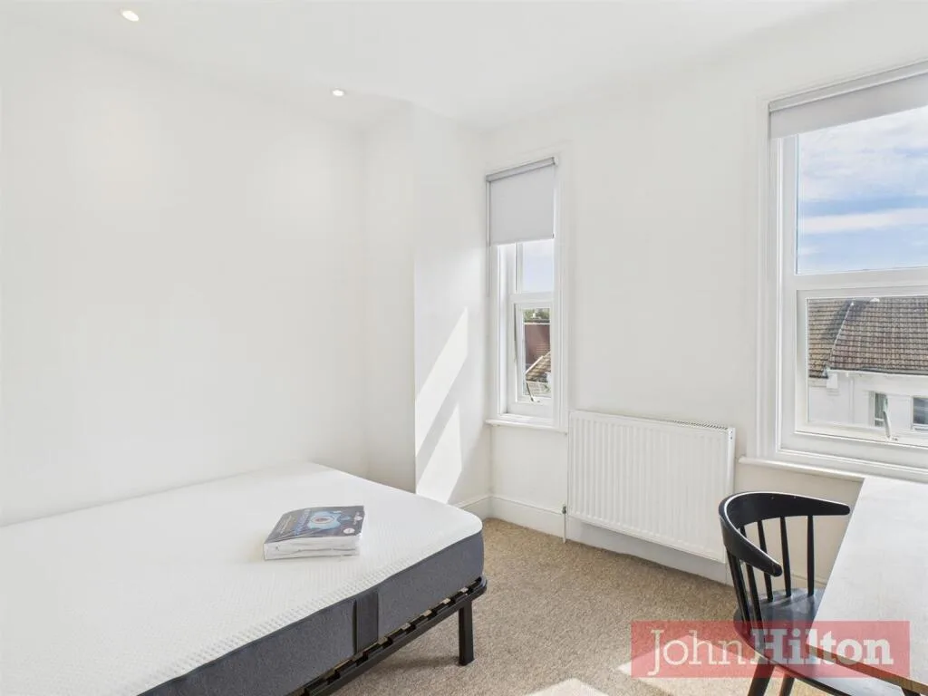 6 bedroom maisonette for rent