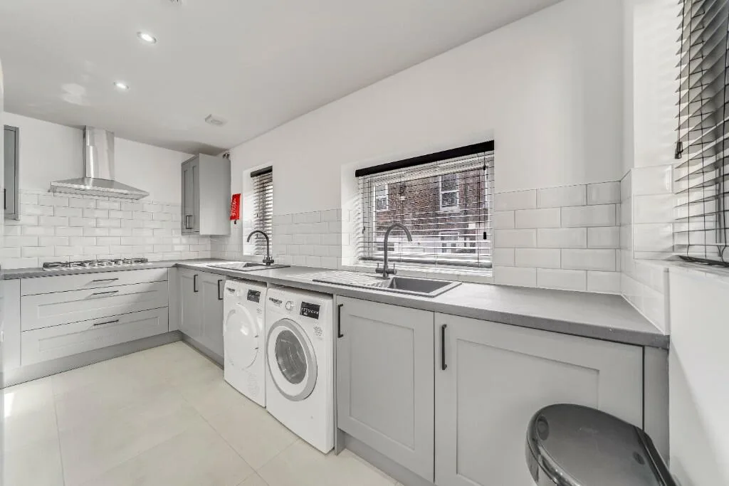 4 bedroom terraced house for rent