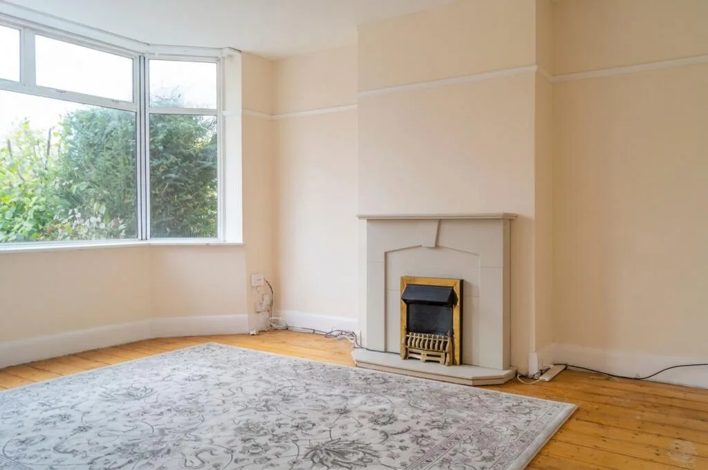 4 bedroom semi-detached house for rent