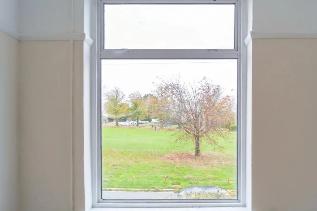 4 bedroom semi-detached house for rent