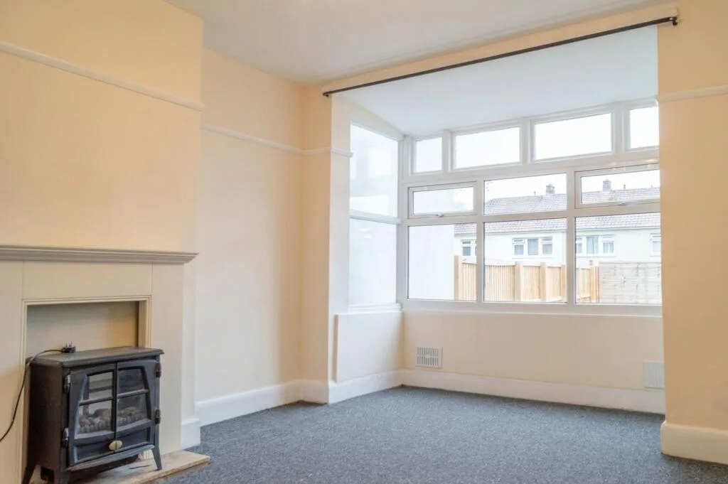 4 bedroom semi-detached house for rent