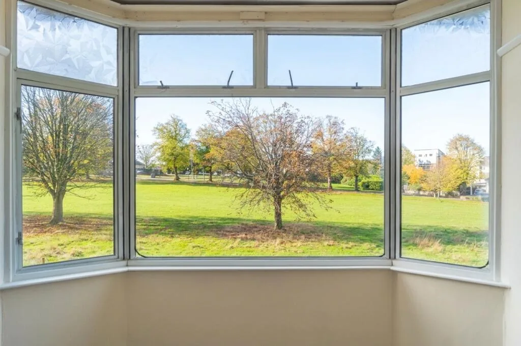 4 bedroom semi-detached house for rent