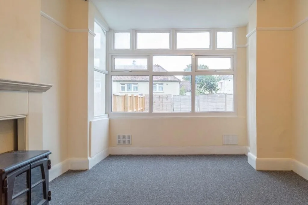4 bedroom semi-detached house for rent