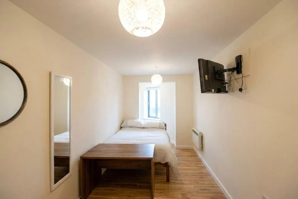6 bedroom apartment for rent