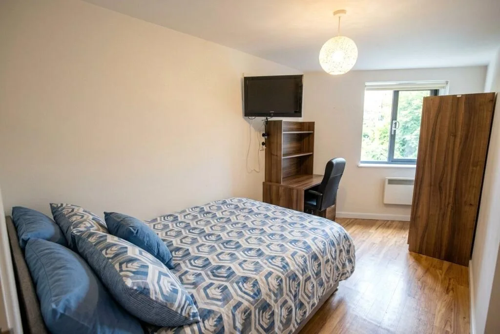 6 bedroom apartment for rent