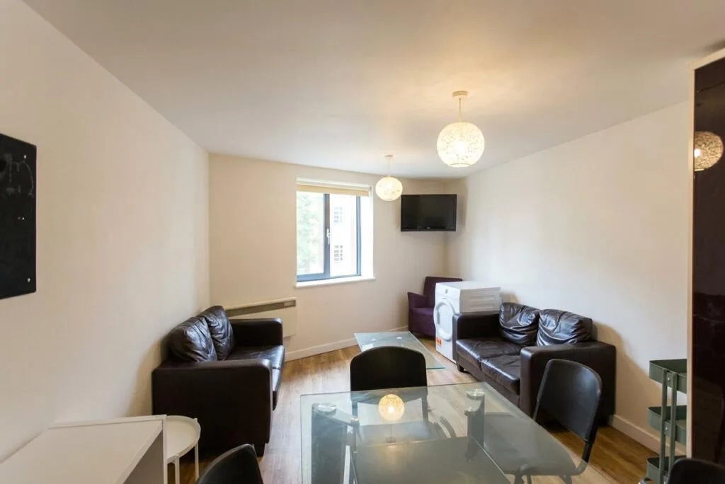6 bedroom apartment for rent
