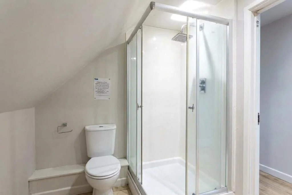 6 bedroom apartment for rent