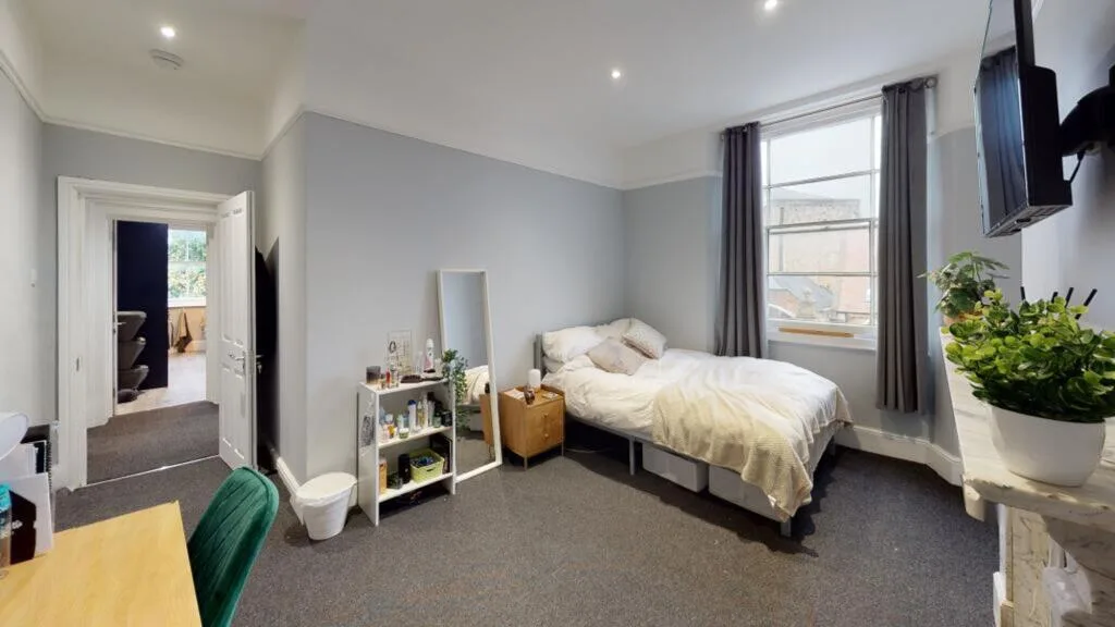 4 bedroom flat for rent