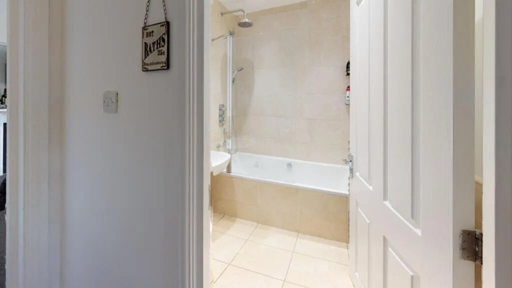 4 bedroom flat for rent