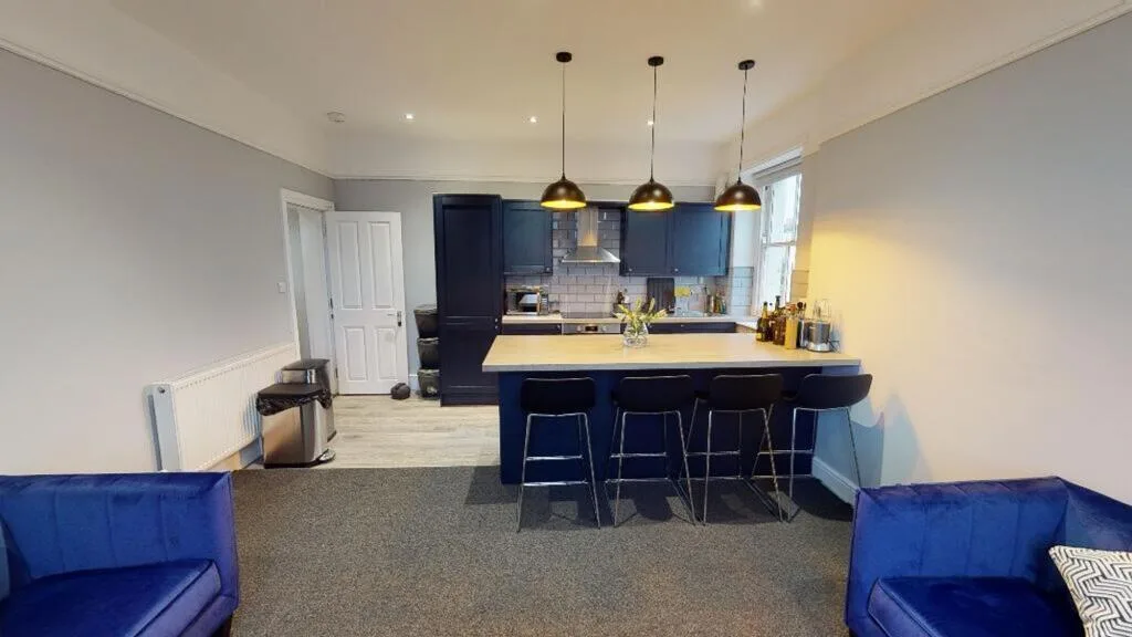 4 bedroom flat for rent