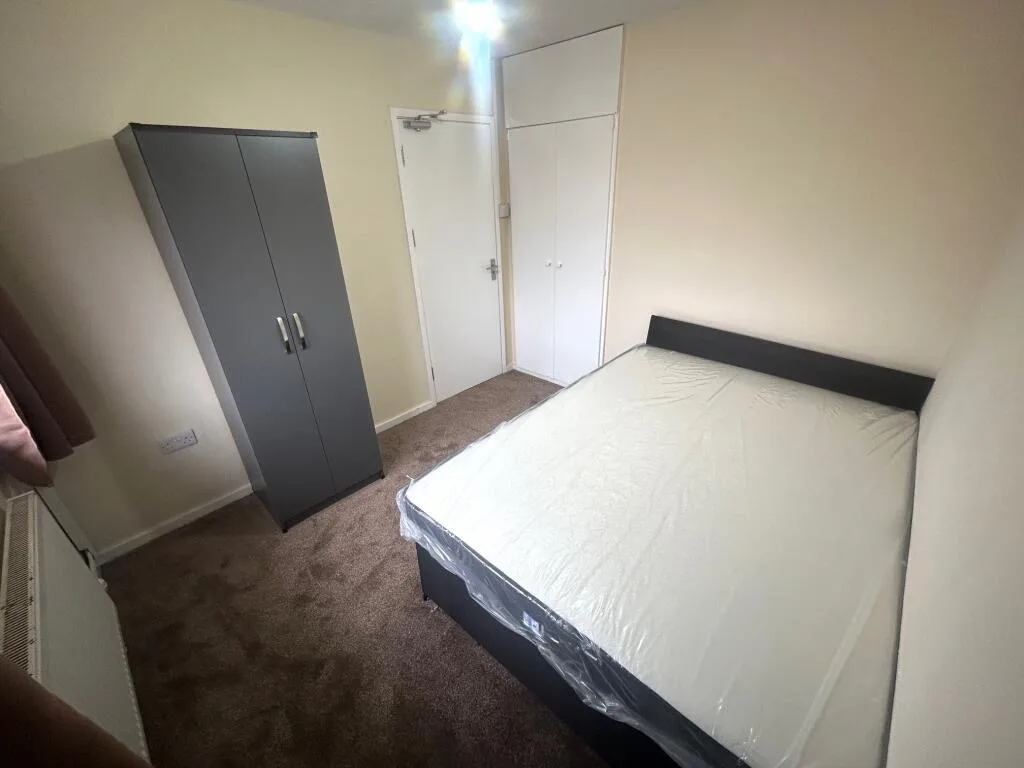 2 bedroom maisonette for rent