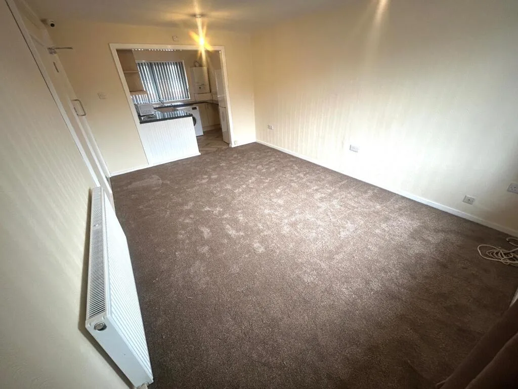 2 bedroom maisonette for rent