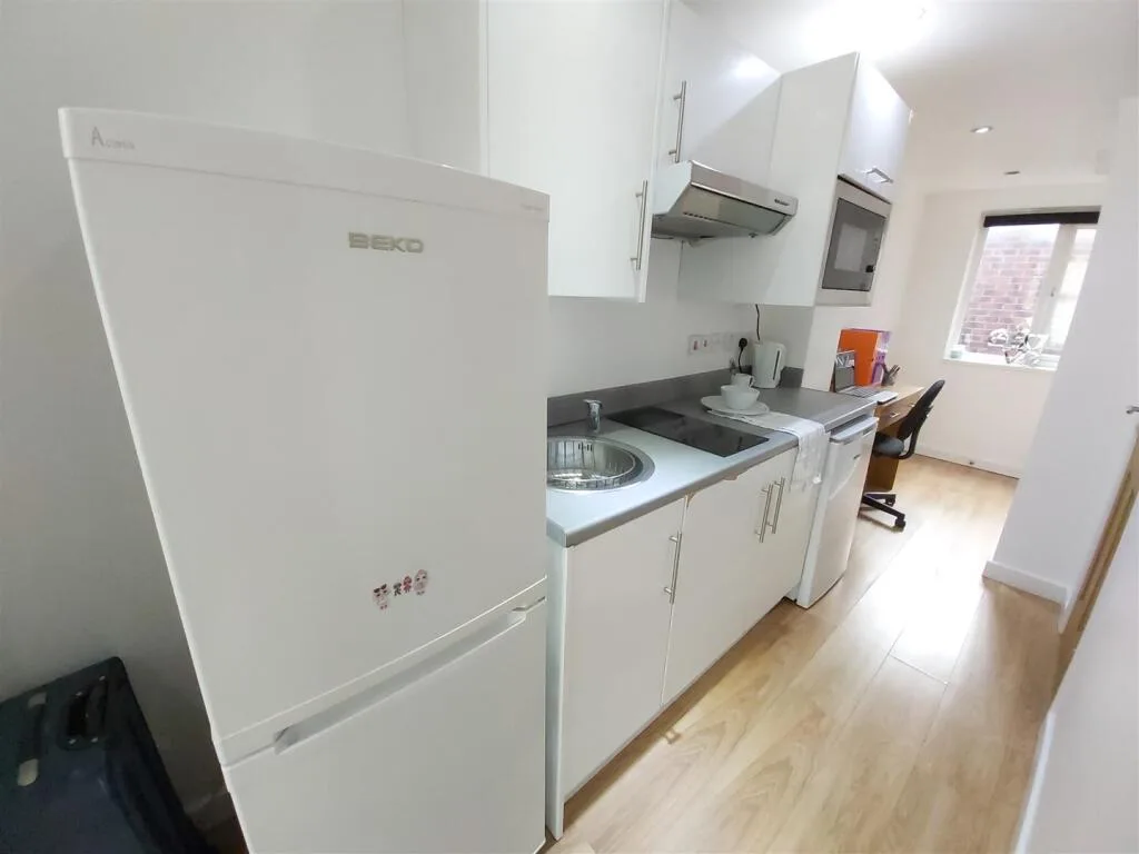 Studio flat for rent