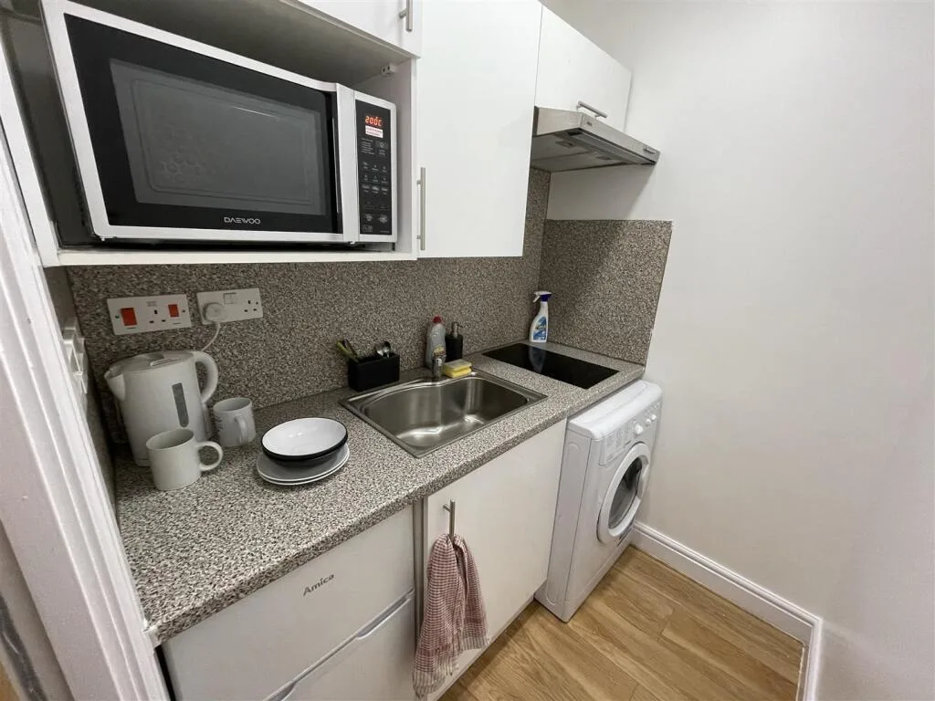 Studio flat for rent