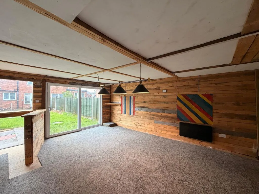 3 bedroom semi-detached house for rent