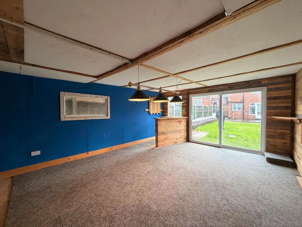 3 bedroom semi-detached house for rent