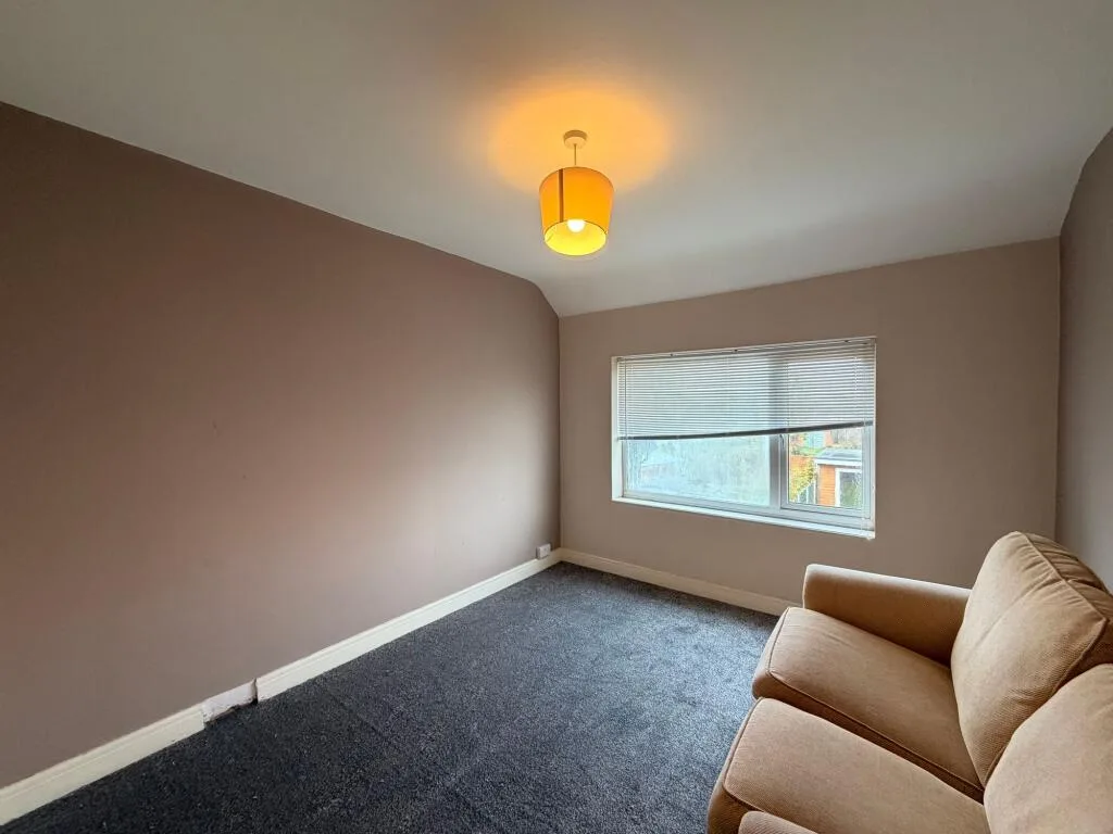 3 bedroom semi-detached house for rent