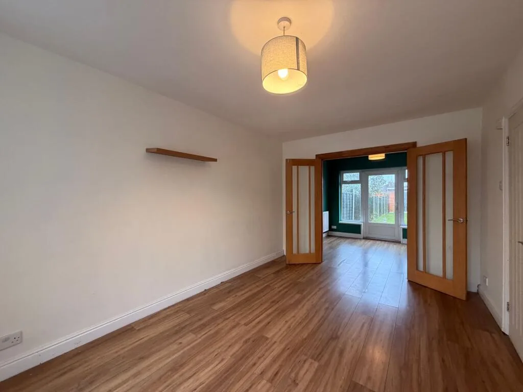 3 bedroom semi-detached house for rent