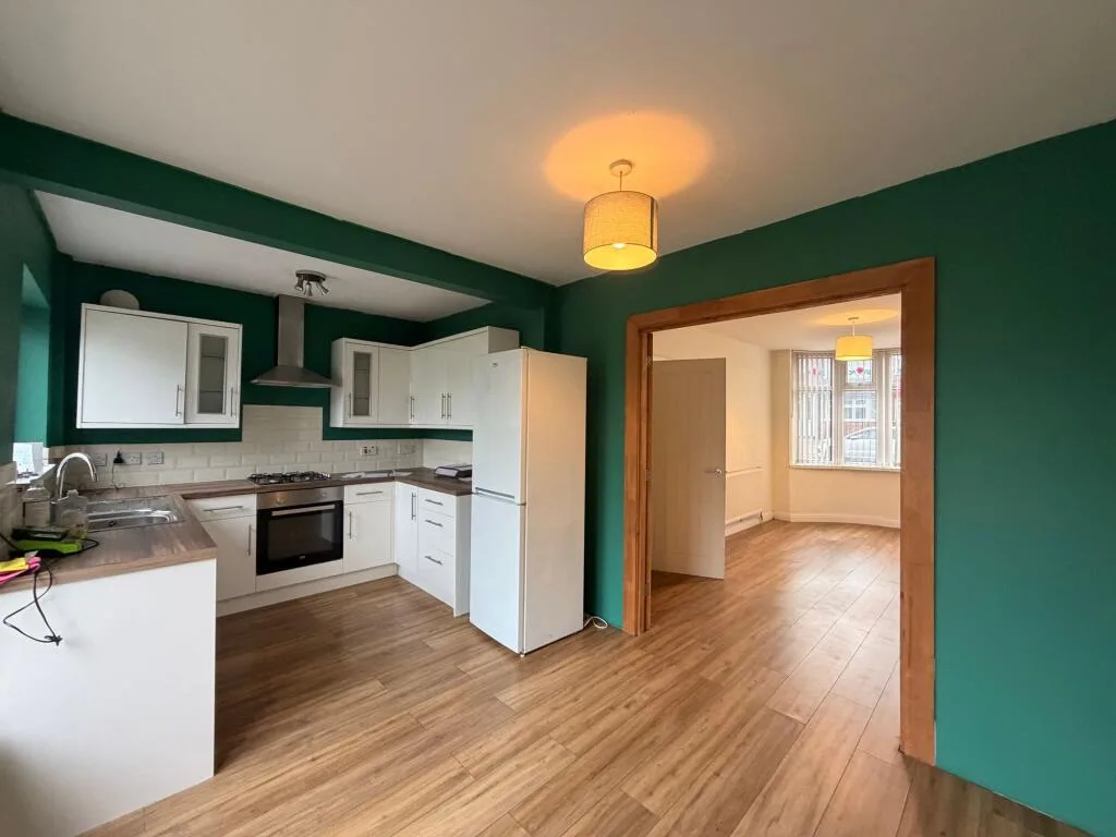 3 bedroom semi-detached house for rent