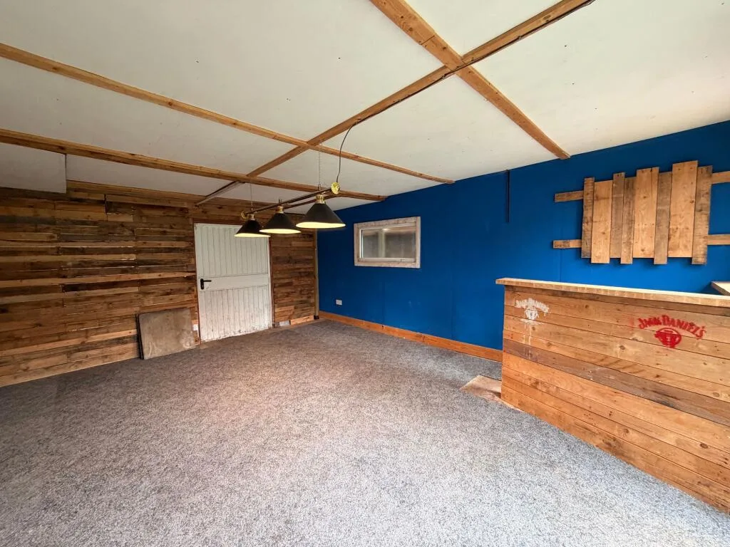 3 bedroom semi-detached house for rent
