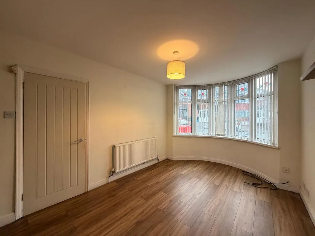 3 bedroom semi-detached house for rent