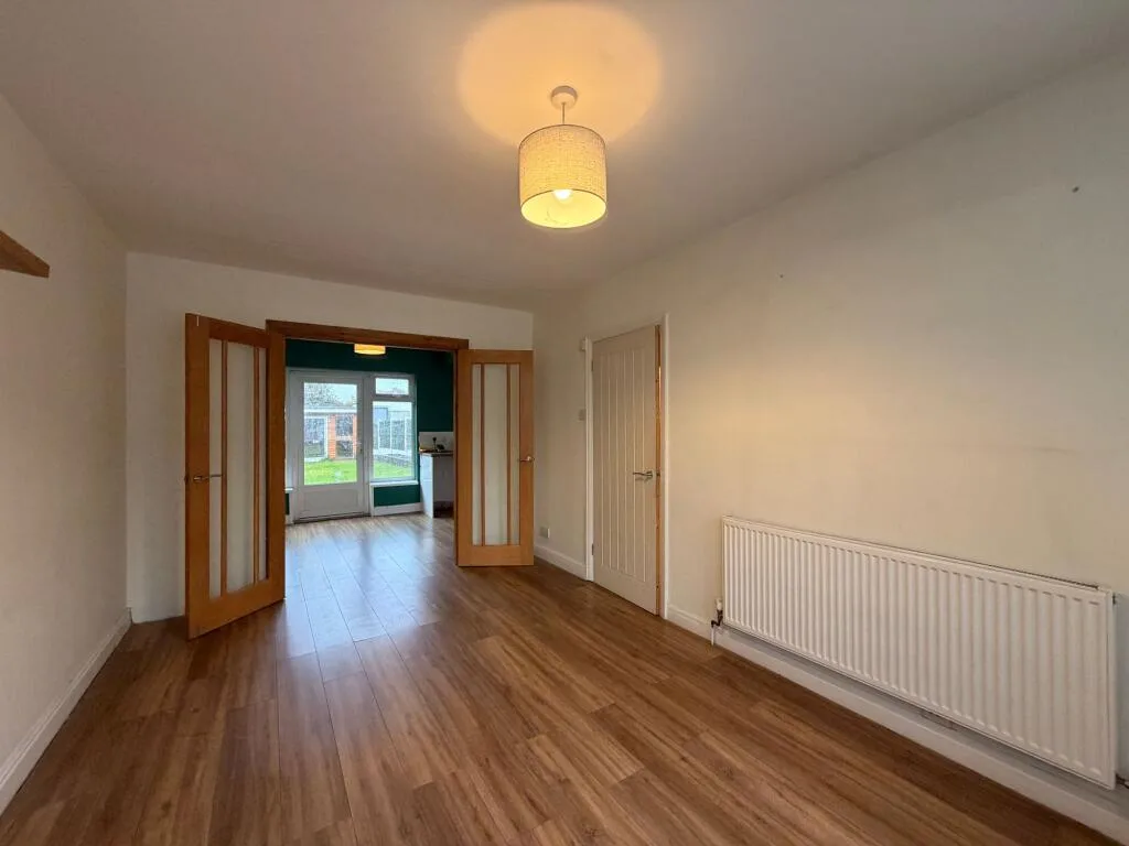3 bedroom semi-detached house for rent