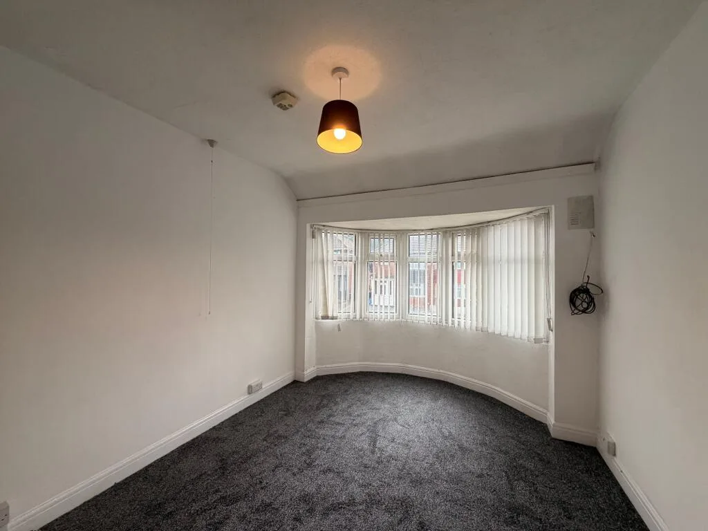 3 bedroom semi-detached house for rent
