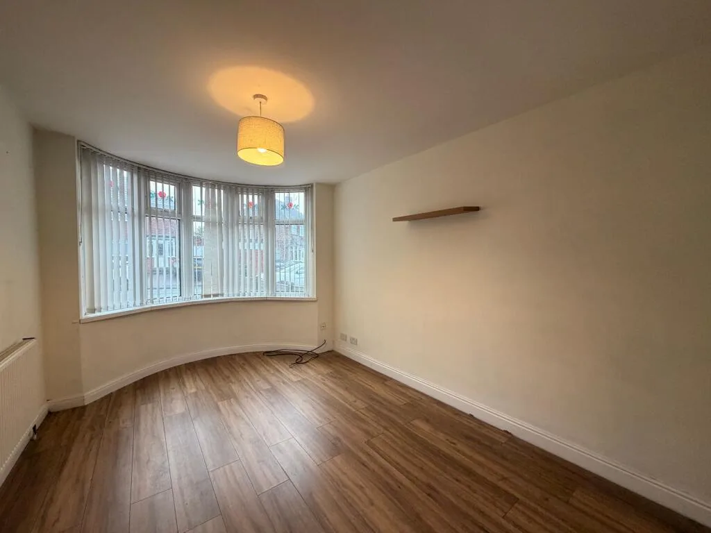 3 bedroom semi-detached house for rent
