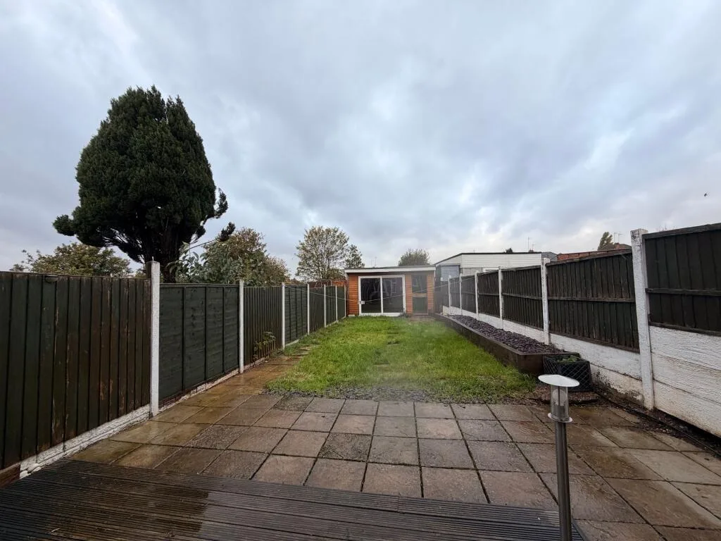 3 bedroom semi-detached house for rent