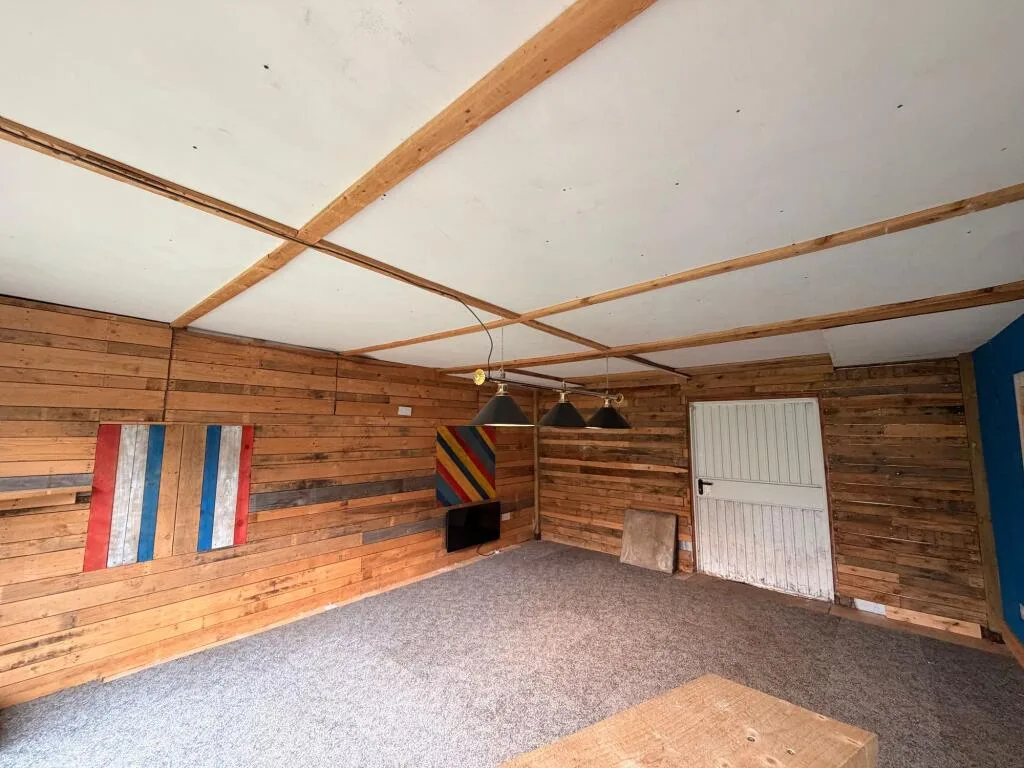 3 bedroom semi-detached house for rent