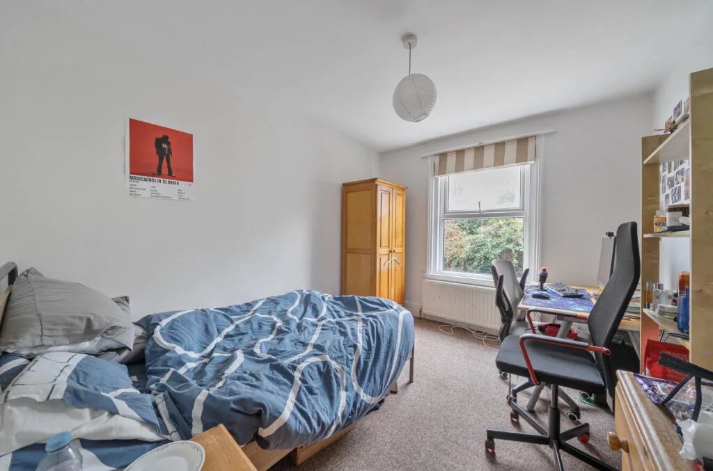 5 bedroom terraced house for rent